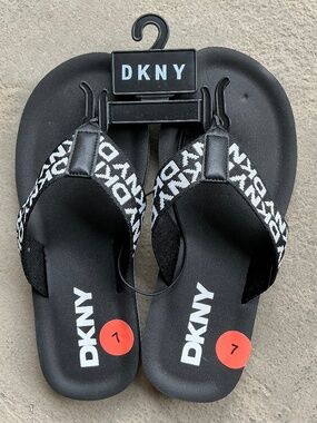 DKNY Flip flops